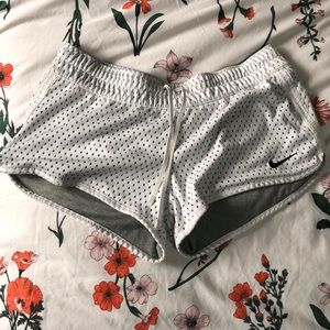 Nike Shorts - reversible Size M
